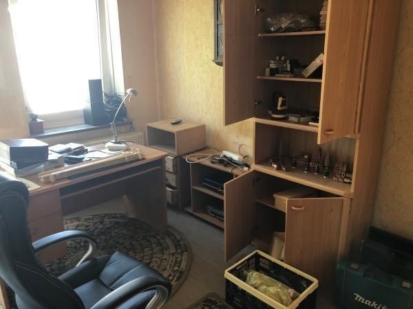 Wohnzimmer vor der Entrümpelung